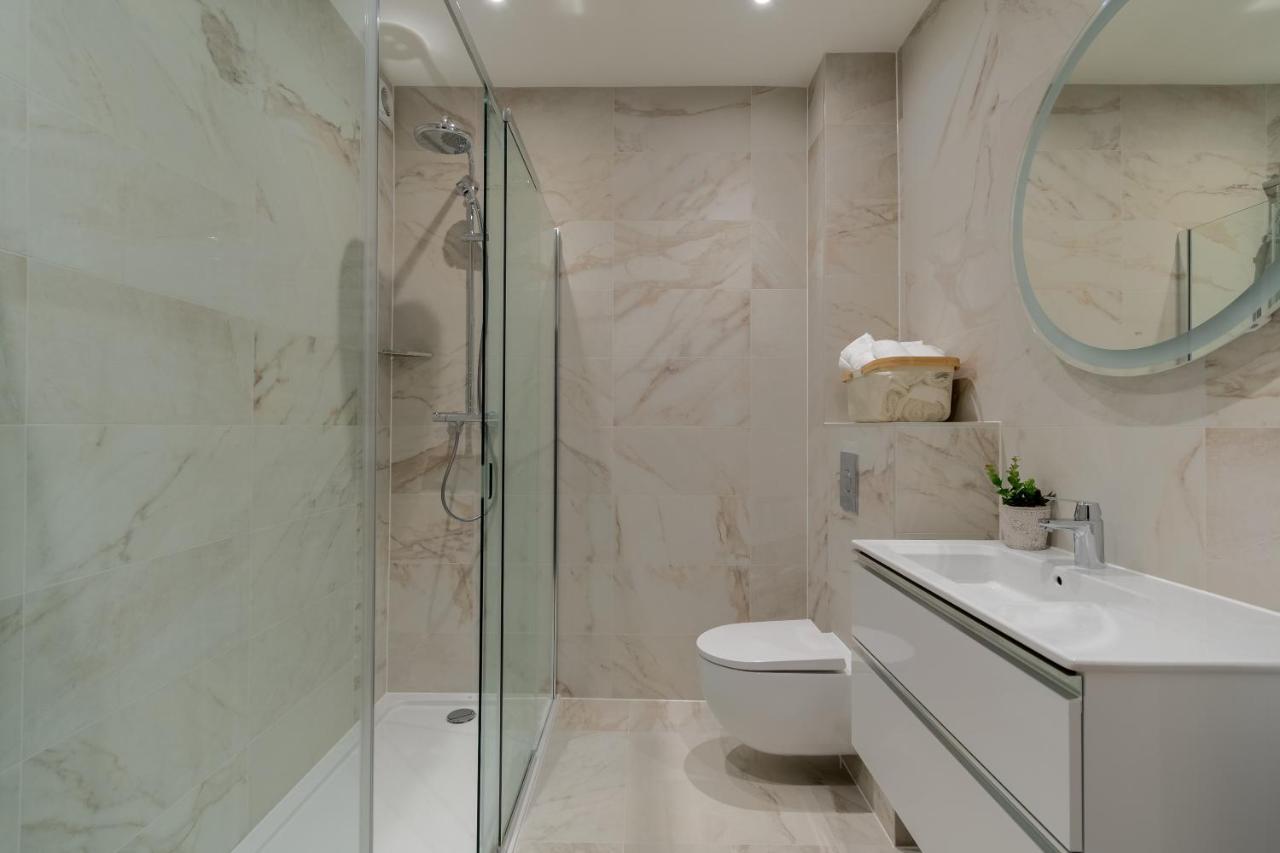 Russell House Suites 巴斯 外观 照片